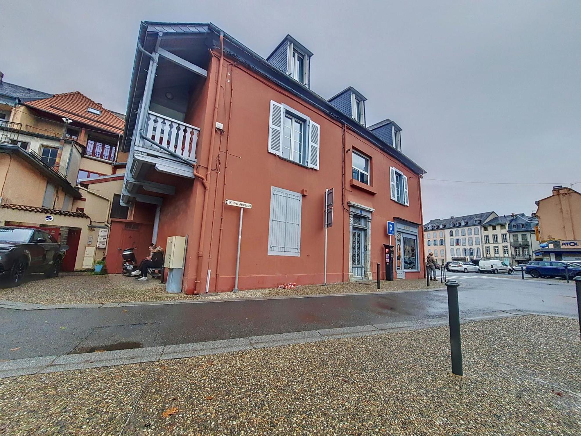 Le Pic*Wifi*Netflix*Menage Inclus Appartement Bagnères-de-Bigorre Buitenkant foto